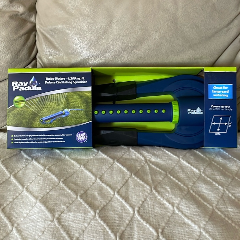 NIB Ray Padula Oscillating Sprinkler Blue & Green